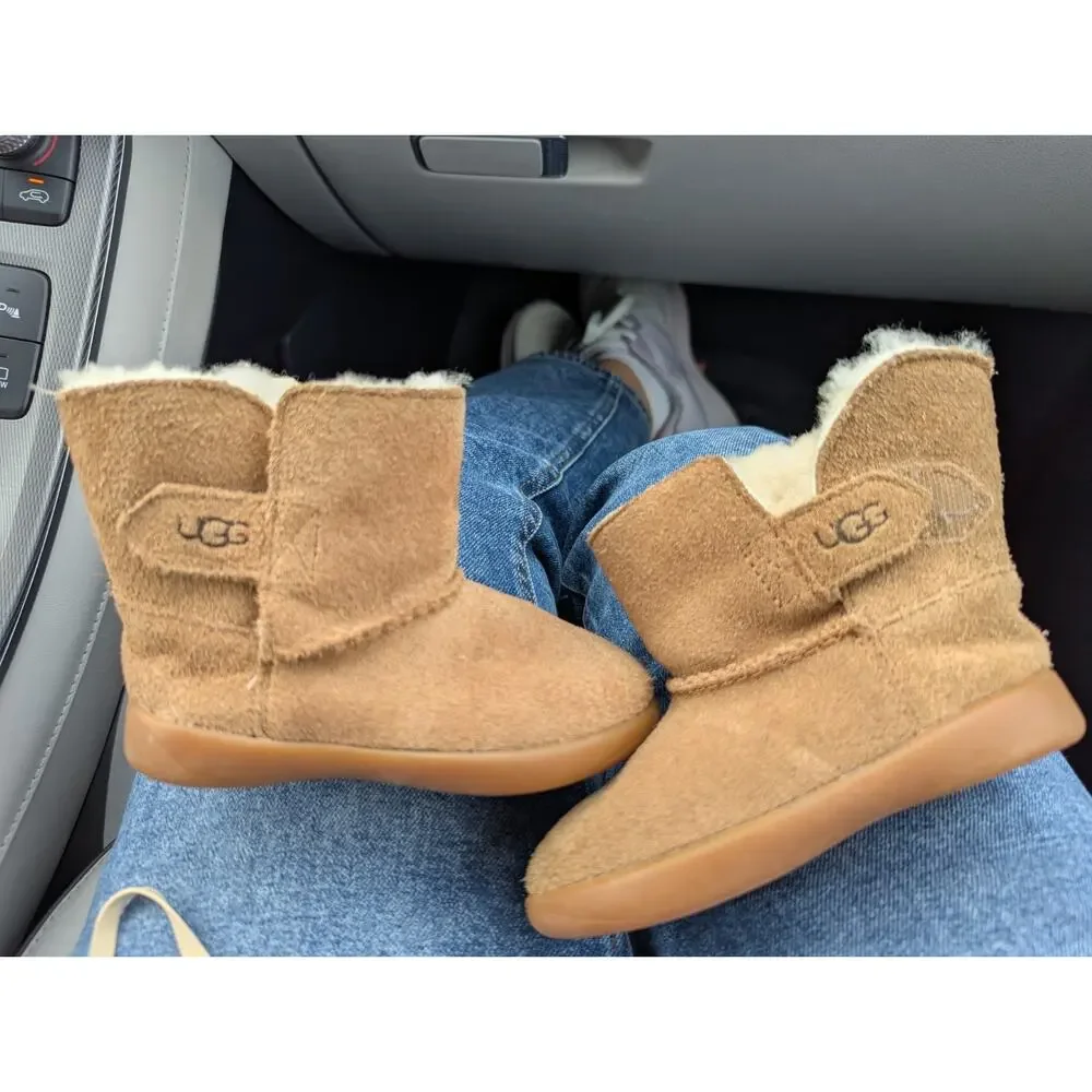 Baby Uggs,Tan Sheep Lined Sz.6 Hook And Loop Closure